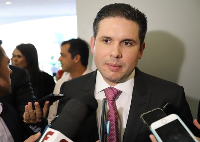 Hugo destaca autonomia do governador para nomear e exonerar secretários, mas pretende conversar com o gestor