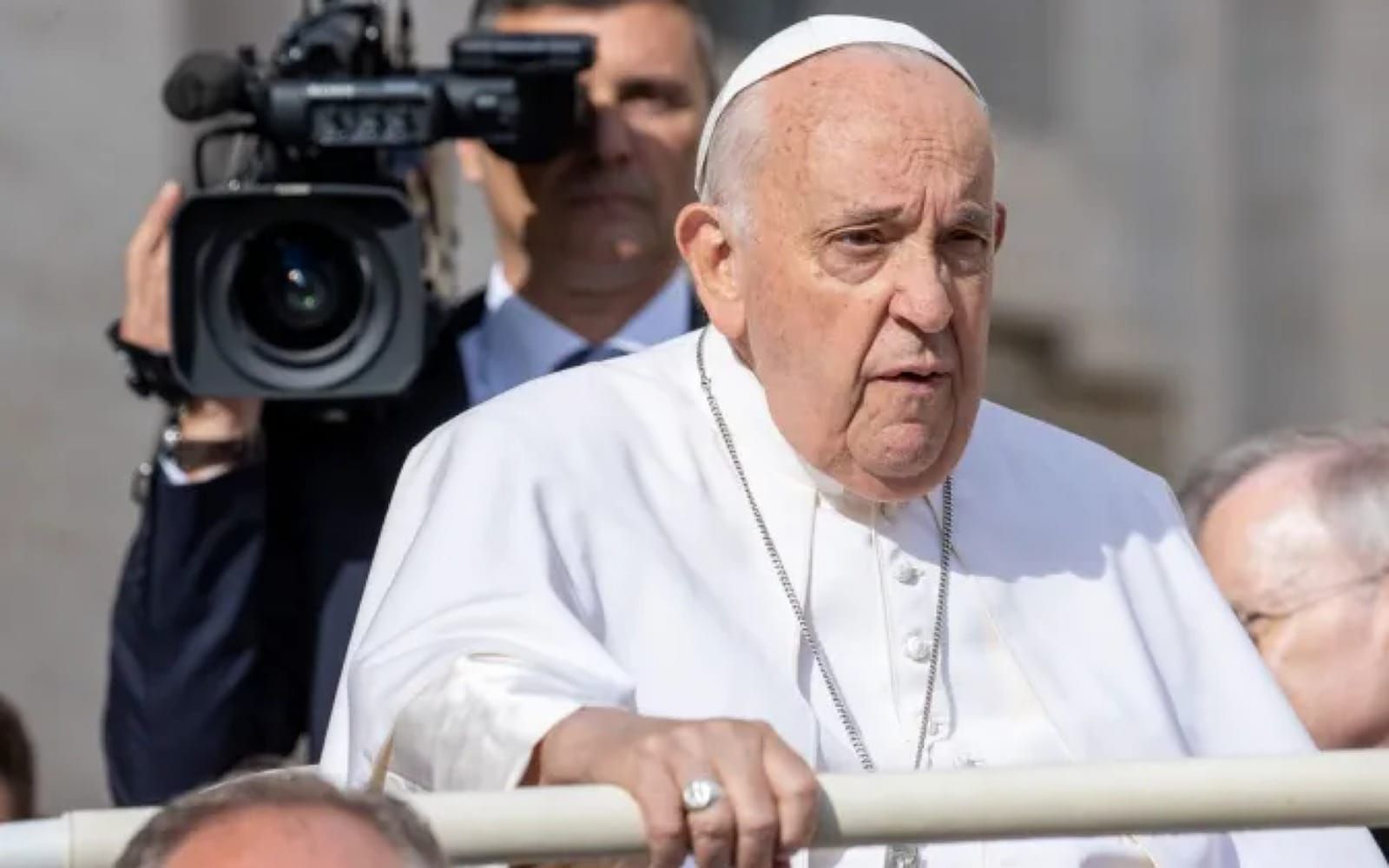 A humildade salva do Maligno e do perigo de se tornar cúmplice dele, diz o papa Francisco
