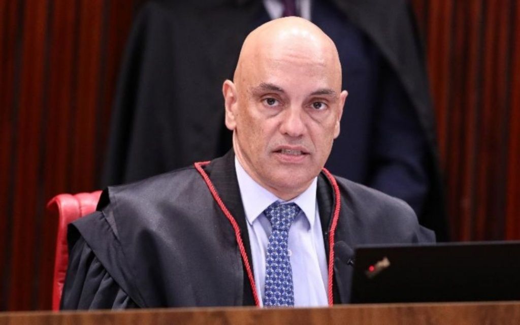 Alexandre de Moraes suspende resolução da CFM que proíbe cloreto de potássio em abortos tardios
