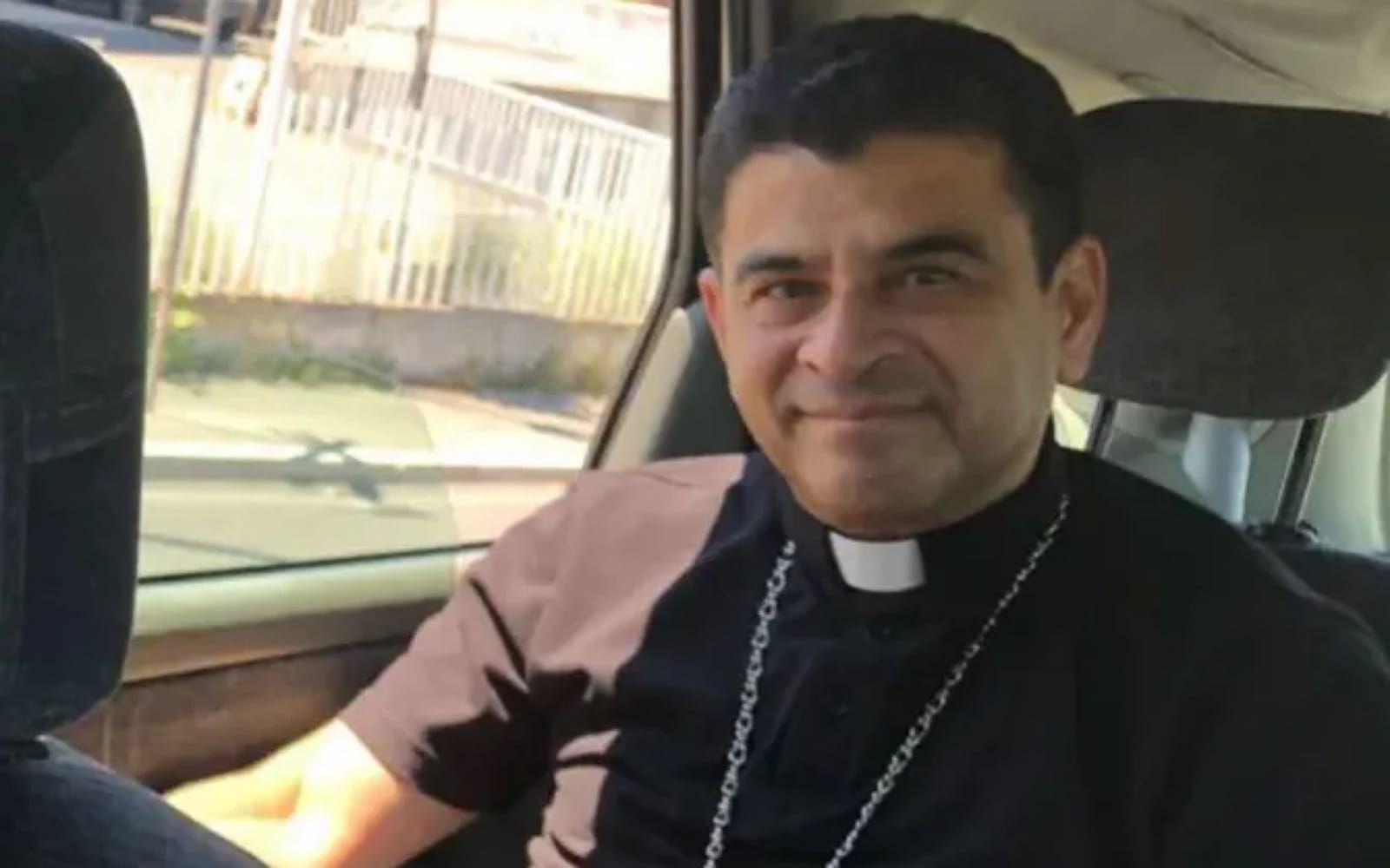 Bispo nicaraguense exilado recebe nos EUA prêmio de liberdade religiosa