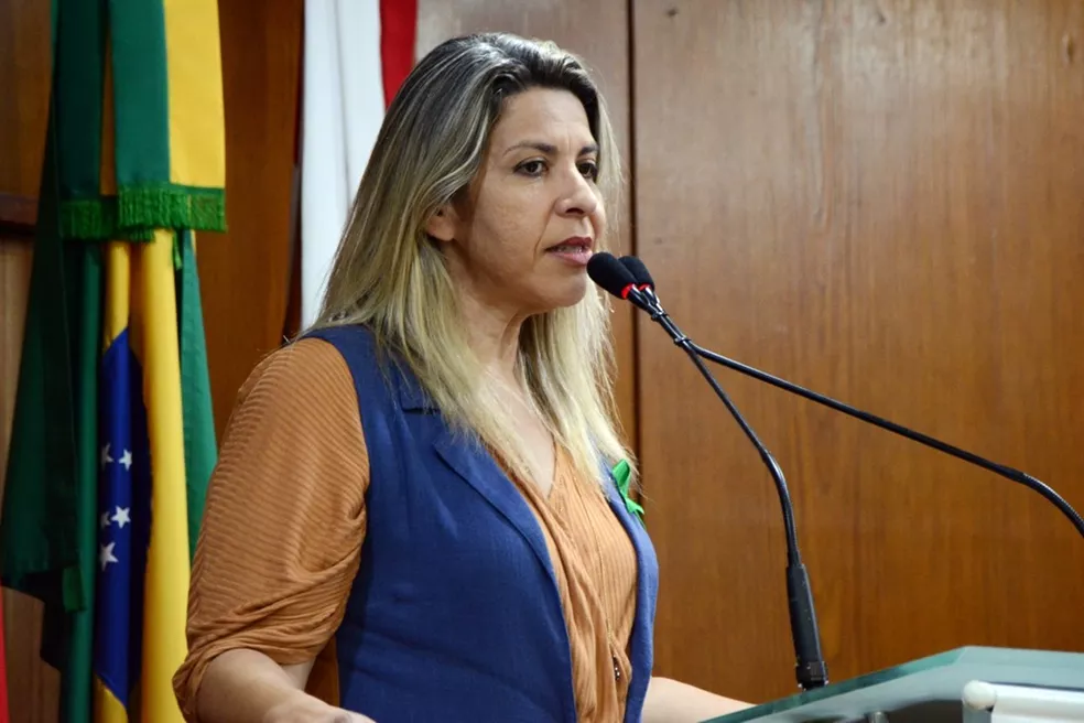 Eliza agradece licença de Mersinho e já projeta levantar pautas conservadoras em Brasília