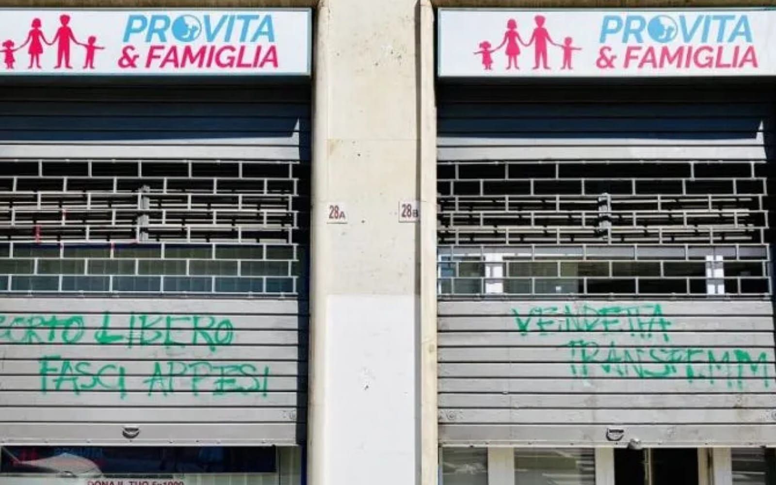 Associação pró-vida italiana sofre onda de ataques à sua sede