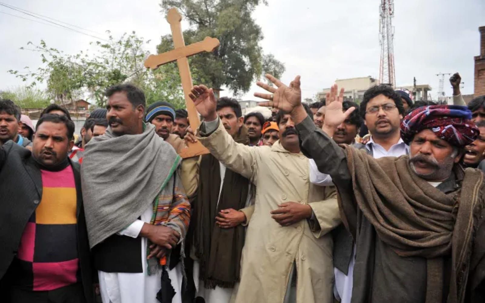 Católicos reagem a ataques de multidões contra cristãos no Paquistão