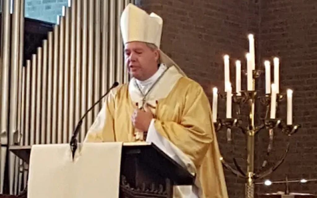 Fiducia supplicans está em sintonia com o espírito do tempo, diz bispo holandês