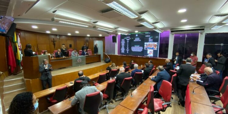 Na CMJP: Durval retira projeto de lei polêmico para regularização de construções em João Pessoa