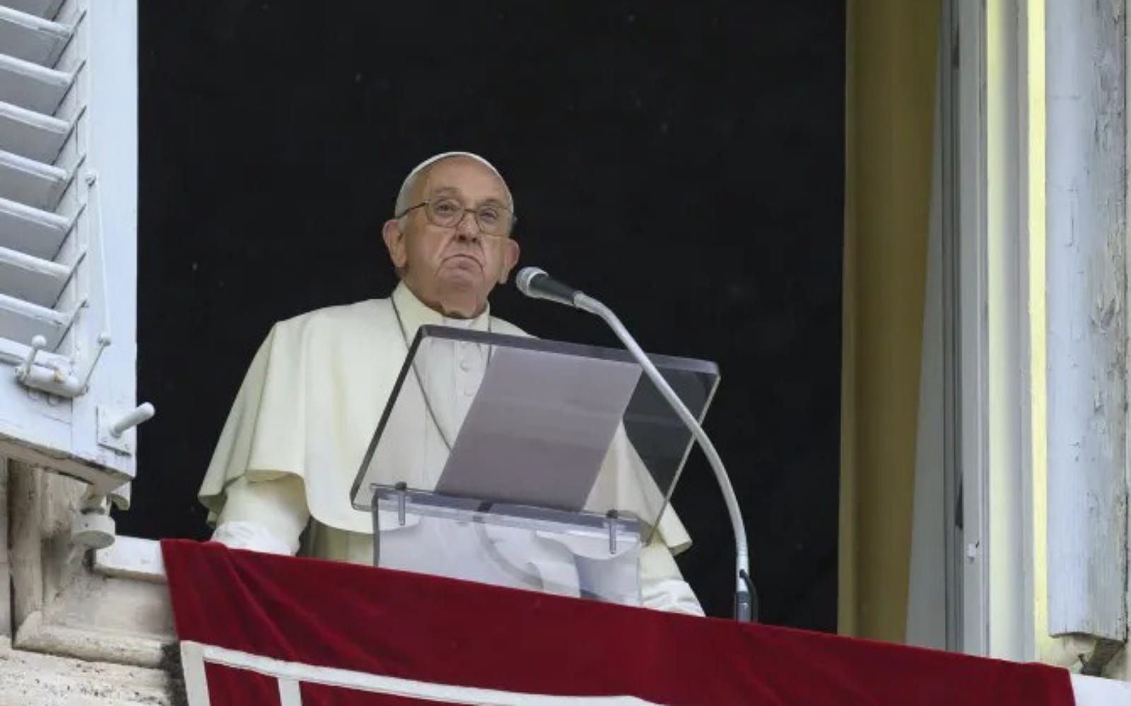 Na Eucaristia, Jesus se oferece pela vida do mundo, diz papa Francisco
