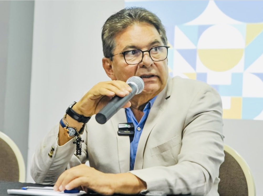 Adriano volta a cobrar definição de Romero sobre candidatura em CG: “Chega um momento que a gente não suporta mais”