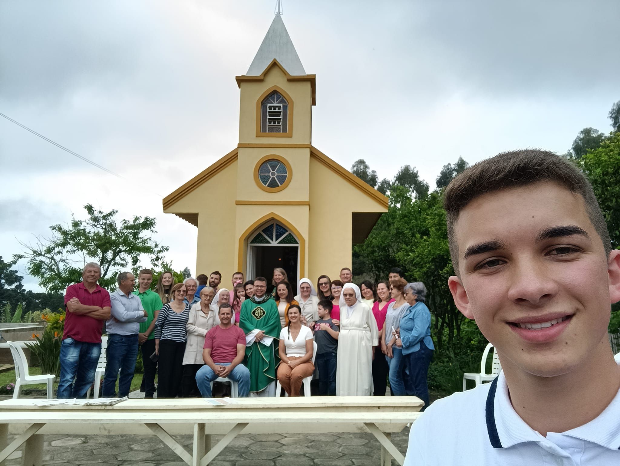 Amor pelos sacramentos inspirou seminarista a construir capela em casa quando menino