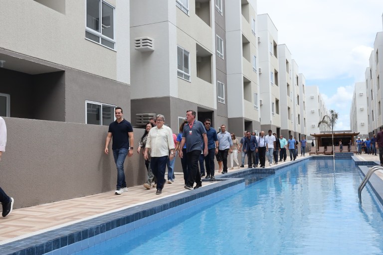 João Azevêdo entrega unidades habitacionais com amplas áreas de lazer e infraestrutura e garante moradia digna a 320 famílias de João Pessoa