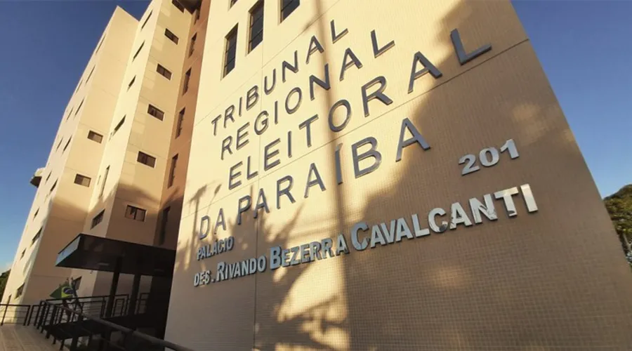 Após Justiça Eleitoral condenar Dr. Jhony por propaganda ilegal contra Bruno, gestor campinense também leva multa