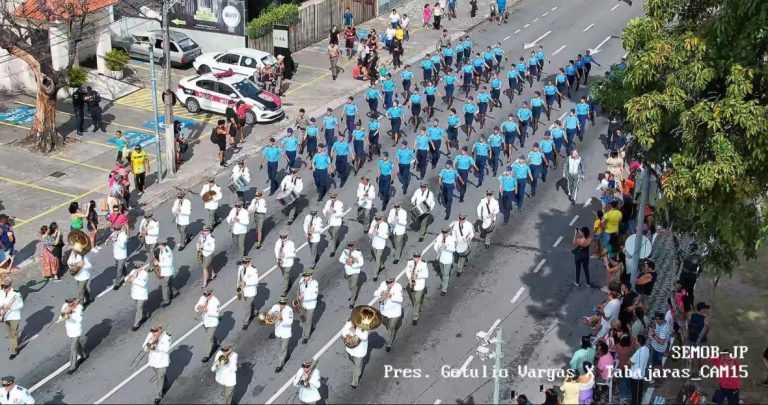 Desfile de 7 de Setembro reúne população no Centro de João Pessoa com forte esquema de segurança