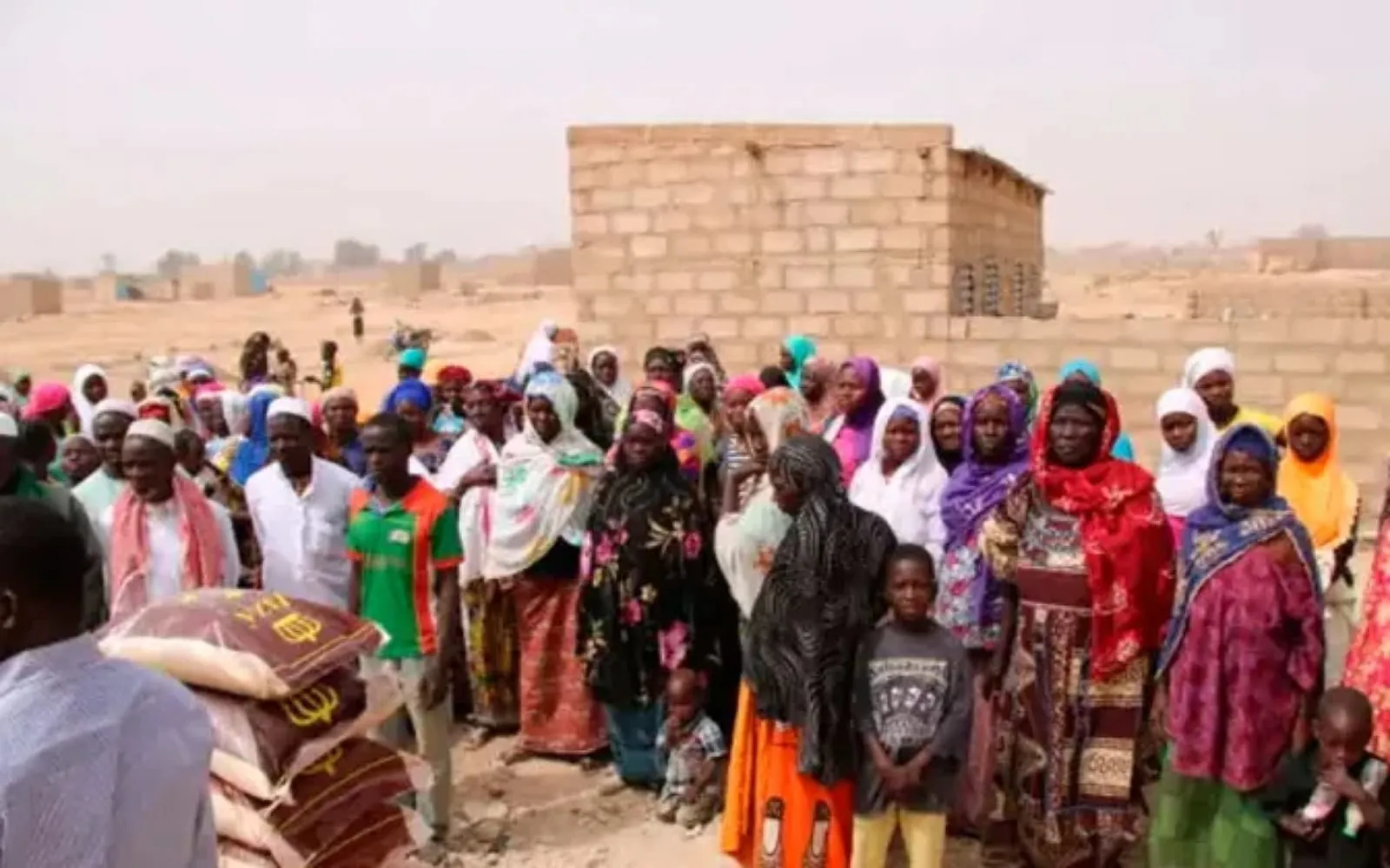 Papa Francisco condena ataques terroristas que mataram centenas em Burkina Faso