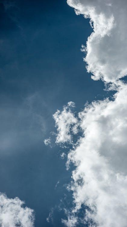 Paraíba tem previsão de céu claro no interior enquanto alerta de ventos costeiros atingem o Nordeste