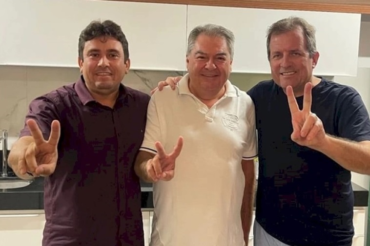 Após eleger sucessor, prefeito sertanejo mira a Câmara Federal e secretário aliado do grupo pode ser a escolha para a ALPB