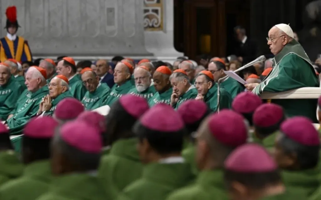 Na missa de conclusão do sínodo, papa Francisco pede Igreja que ouça o grito do mundo