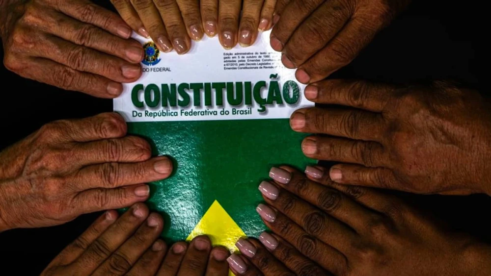 Política e Constituição – PB AGORA