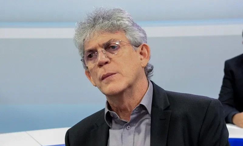 Ricardo Coutinho também contraria orientação do PT, segue Cartaxo e anuncia neutralidade no 2º turno das eleições em JP