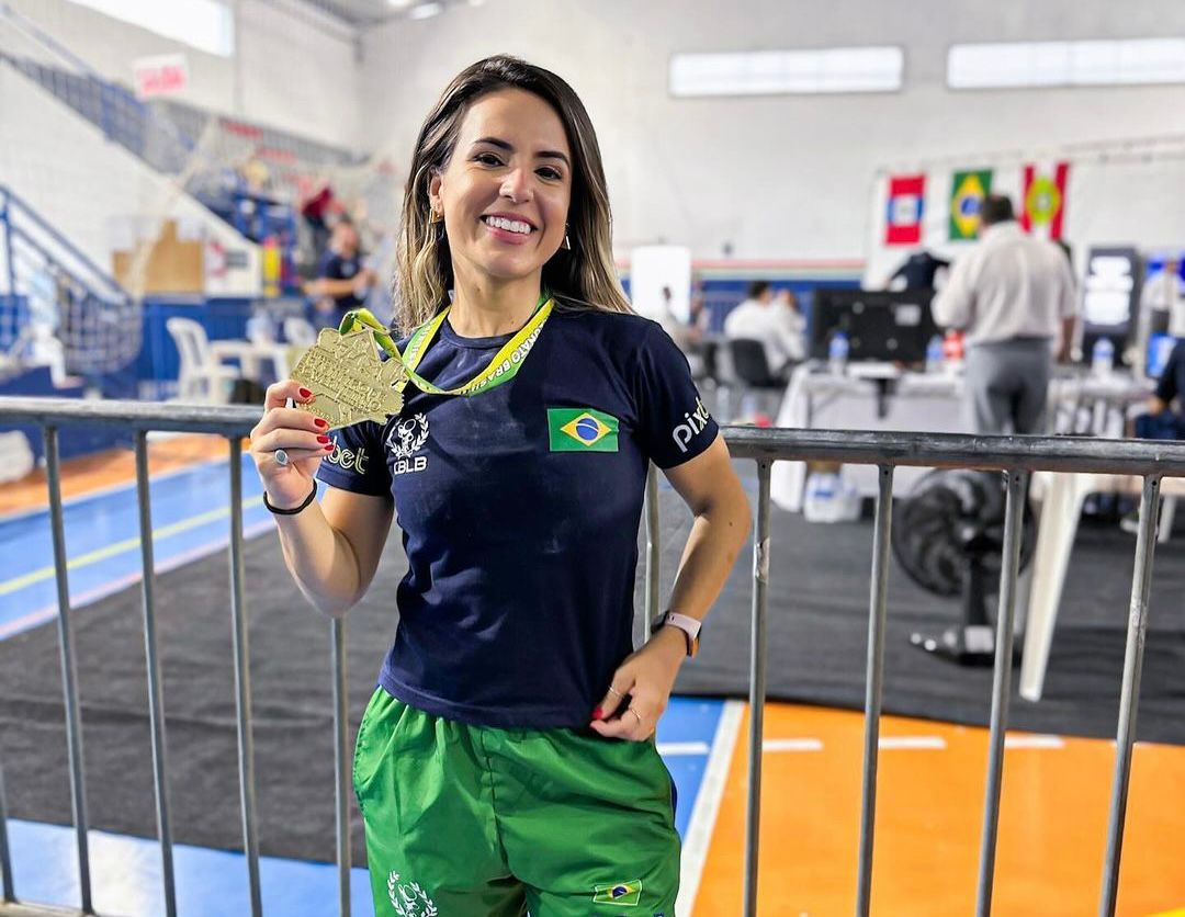 Atual campeã brasileira, Mayara Rocha disputa Mundial de Powerlifting nesta segunda-feira na Islândia