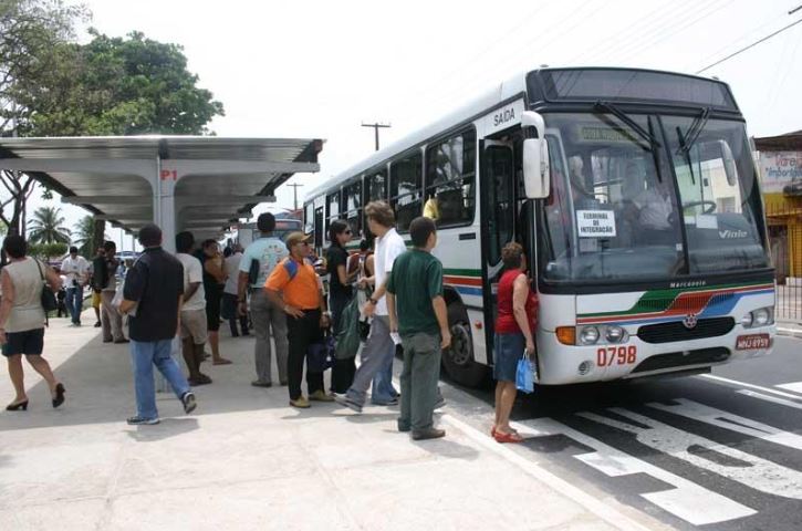 Após nova rodada de negociações, motoristas de ônibus de JP recusam proposta e greve continua