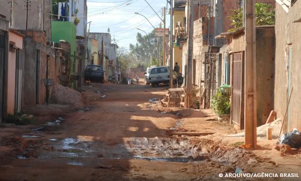 Brasil reduz número de crianças e jovens abaixo da linha da pobreza, aponta Unicef