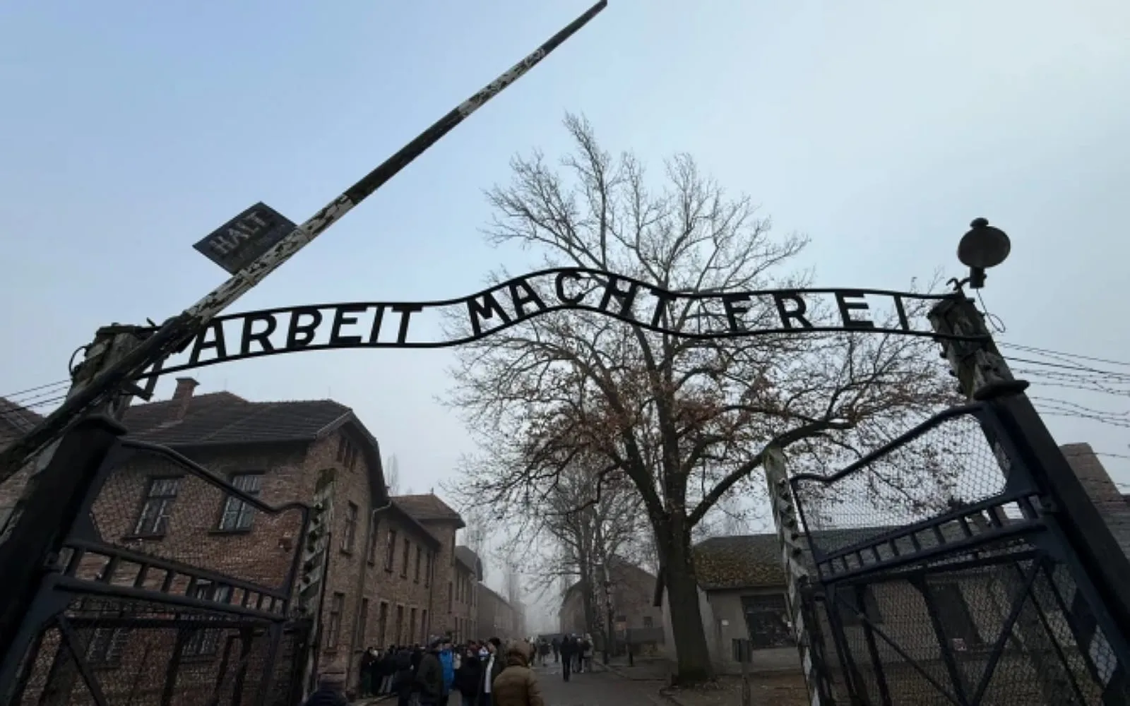 Só peço que se lembrem, diz padre por ocasião dos 80 anos do fim de Auschwitz