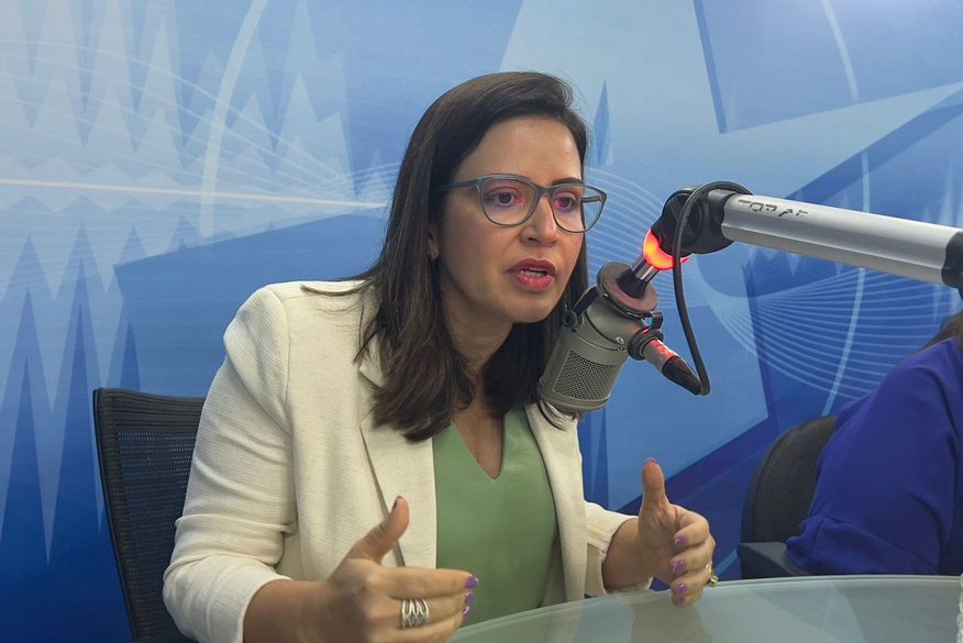 Após reunião com Tibério e João Azevêdo, Pollyanna revela que disputará a Câmara Federal em 26