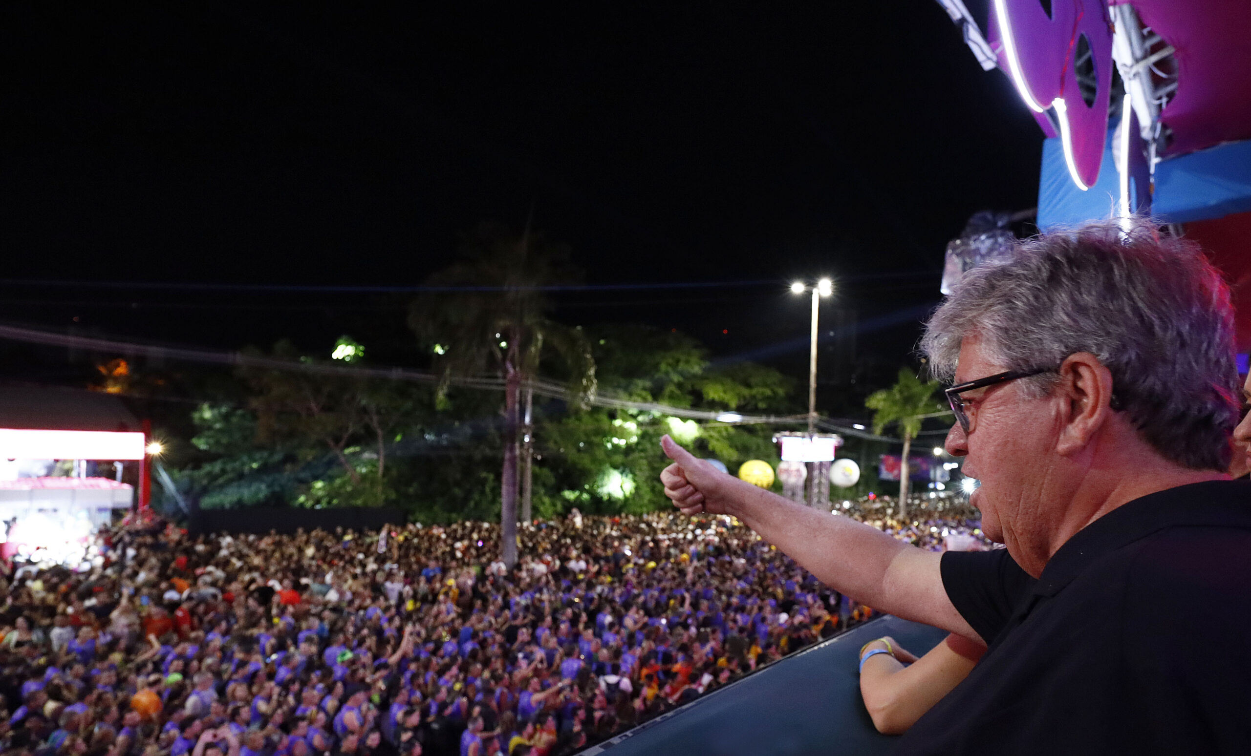 Durante primeira noite do “Folia de Rua”, João Azevêdo destaca ações do Governo nos festejos carnavalescos