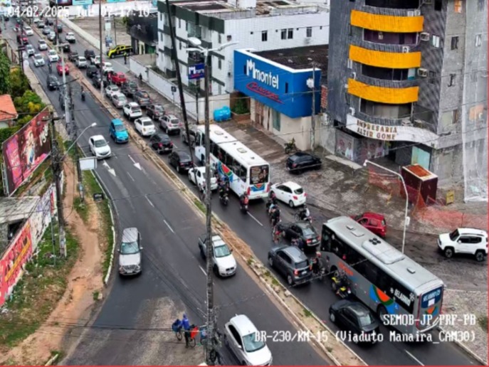 Fortes chuvas afetam funcionamento de semáforos em João Pessoa; confira