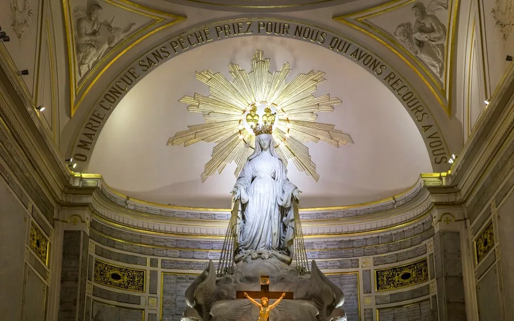 Imagem peregrina de Nossa Senhora das Graças da França vem ao Brasil pela primeira vez em maio