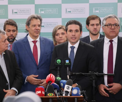 Motta recebe de Haddad prioridades do governo na agenda econômica