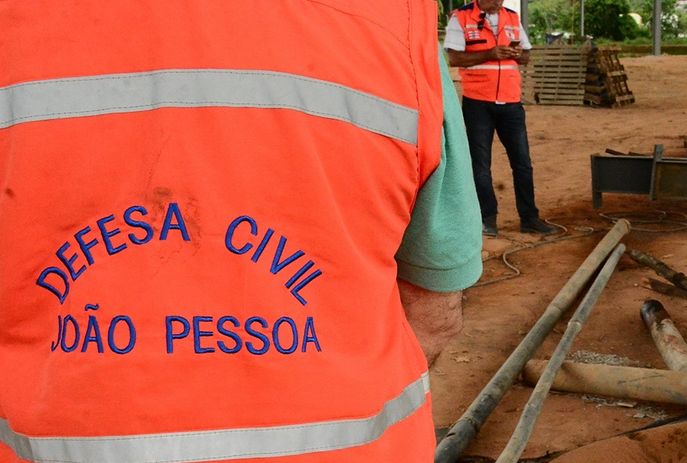 Ações preventivas: Defesa Civil alerta população de João Pessoa e pede cautela nas áreas de risco