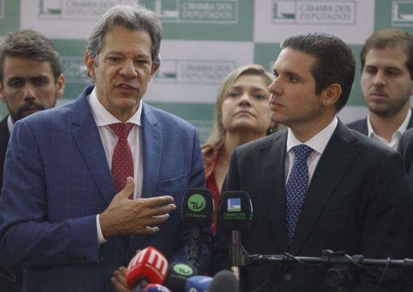 Hugo Motta pede agenda fiscal responsável e diz que governo federal precisa dar respaldo a Haddad