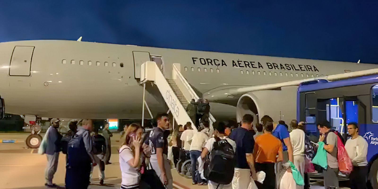 Mais 135 brasileiros repatriados chegam ao Brasil neste sábado (15)