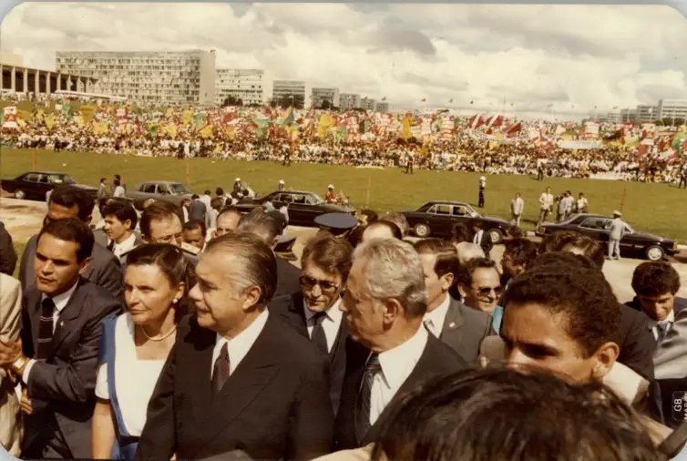 Redemocratização: há 40 anos, Sarney assumia a presidência do Brasil