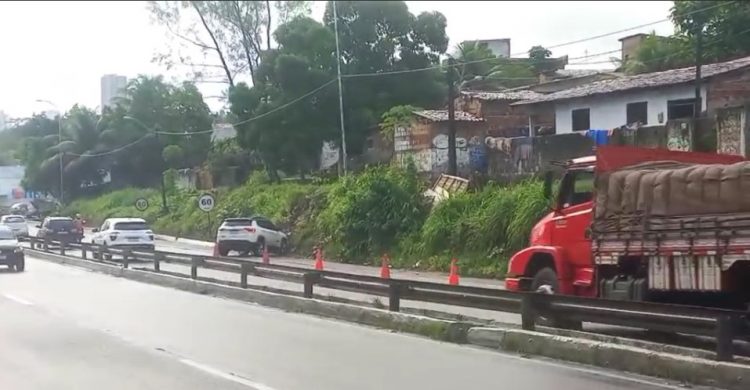 Acidente próximo à barreira do Castelo Branco causa lentidão na BR-230 sentido JP/Cabedelo