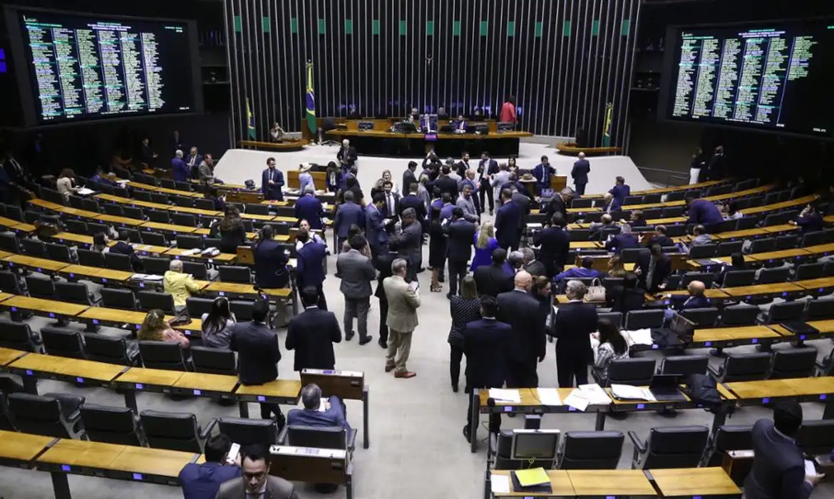 Câmara aprova projeto que amplia número de deputados; PB mantém as 12 cadeiras