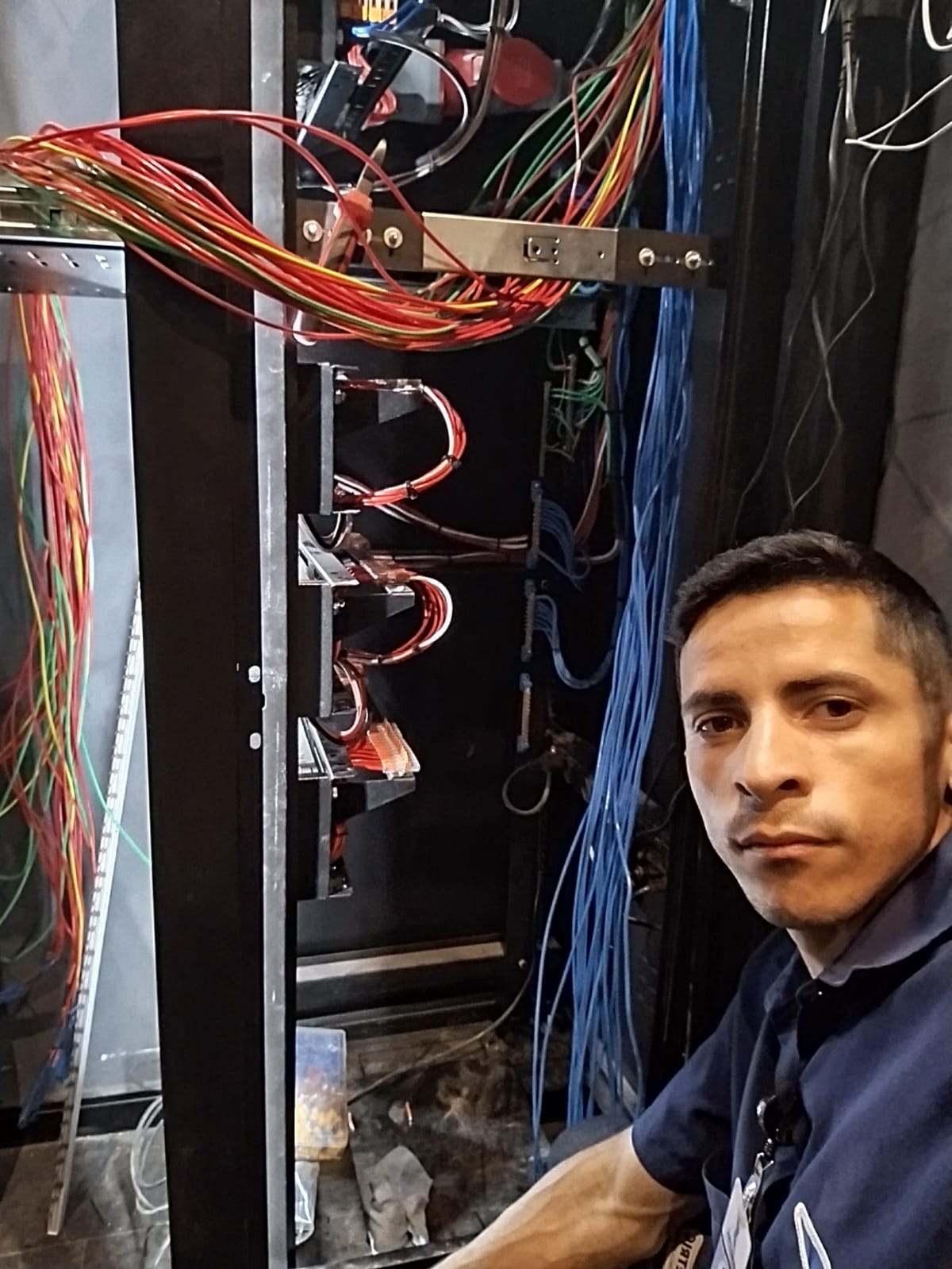 Com ética e precisão, eletricista transforma mercado de serviços elétricos em CG: “Não basta ligar fios, é preciso entender”