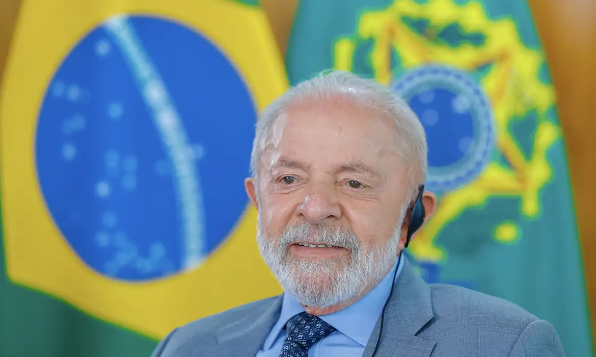 “Dê continuidade ao legado do Papa Francisco”, deseja Lula ao cumprimentar novo Papa Leão XIV