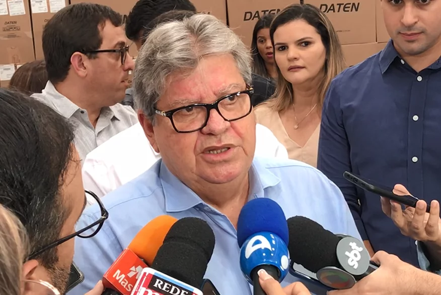 Azevêdo evita embate com Cícero, defende construção coletiva e reitera disposição para o Senado: “Plano A”