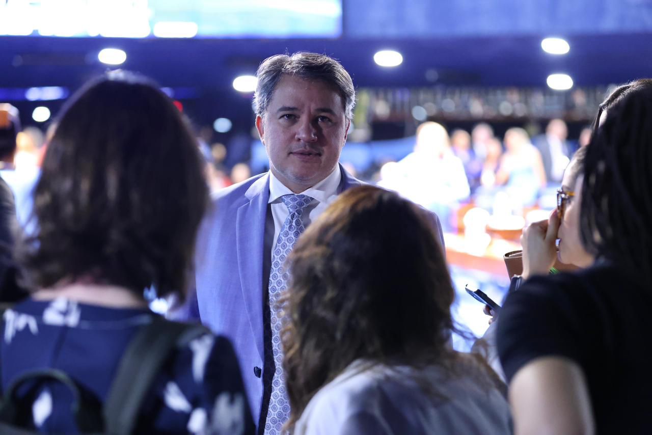 Efraim defende fim da reeleição e mandato único de cinco anos, inclusive para senador: “Atual modelo atrapalha a gestão”