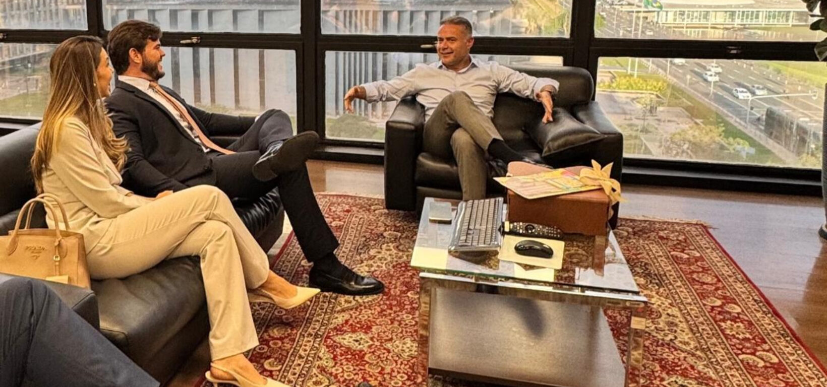 Ministro Renan Filho parabeniza Bruno pelo modelo aplicado no São João de Campina: “Solução muito legal. Parabéns”