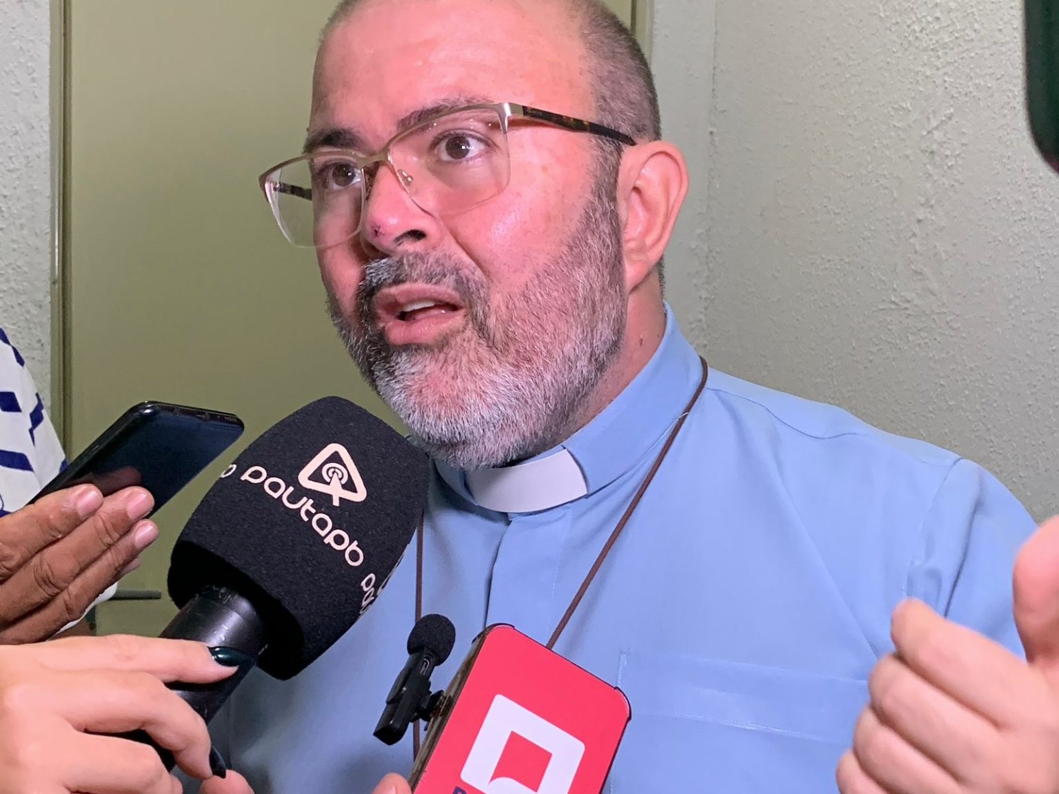 Padre George se diz frustrado com situação do hospital Padre Zé e a falta de devolução dos bens desviados