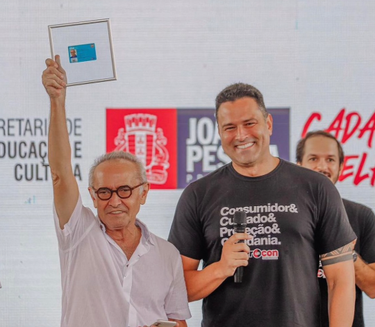 Secretário de Cícero aponta contradição de Pollyana por criticar fotos e sugerir Veneziano na base