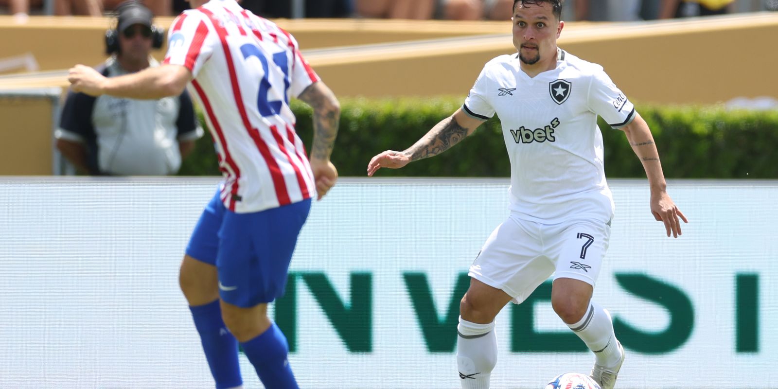 Botafogo perde, mas avança para oitavas da Copa do Mundo de Clubes