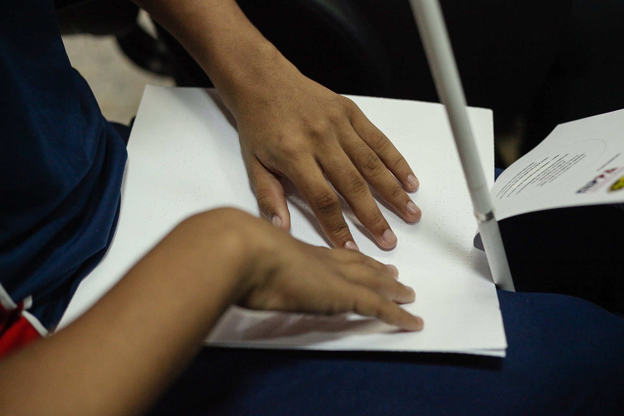 É LEI: comerciantes de roupas na Paraíba terão que incluir informações em Braille nas etiquetas