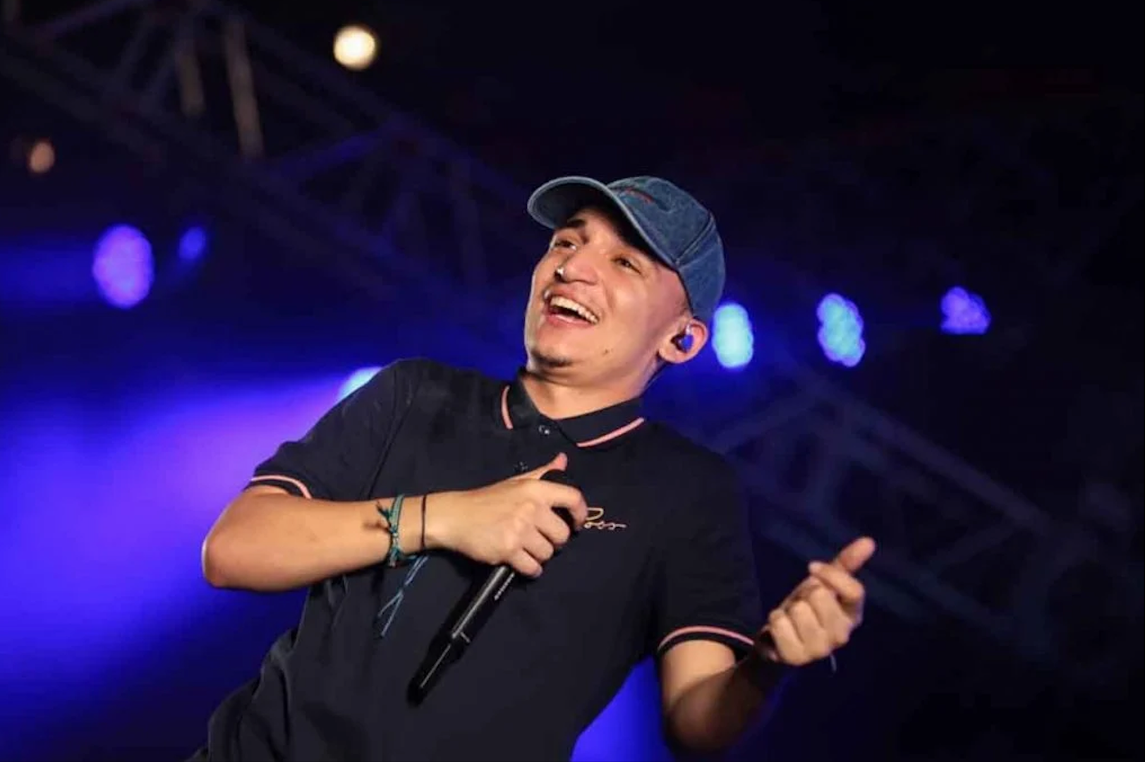 João Gomes promete animar o domingo em Campina Grande e chama técnico da Seleção para forró