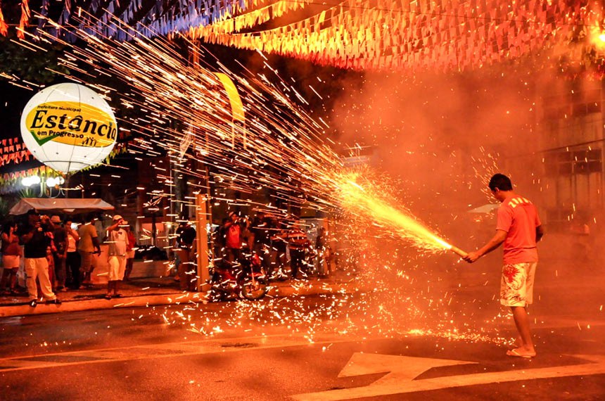 São João começa com regras rígidas: fogueiras seguem proibidas nas cidades e fogos com barulho estão vetados em toda a Paraíba