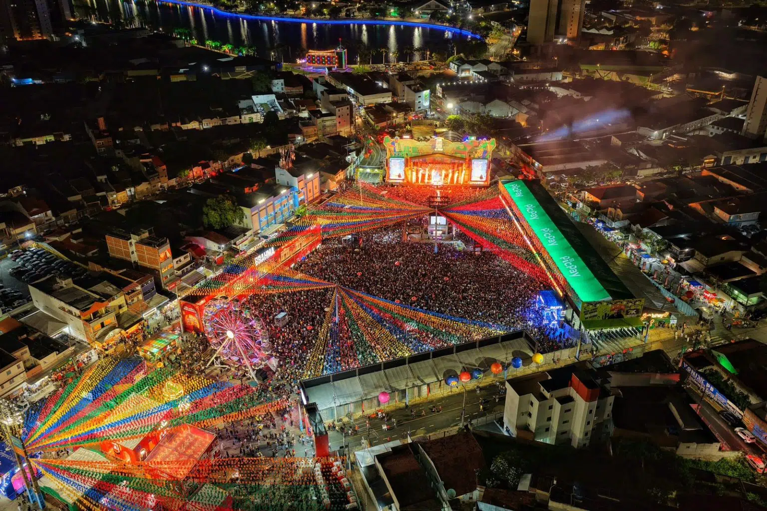 Terceiro domingo de festa repleto de forró e tradição n’O Maior São João do Mundo