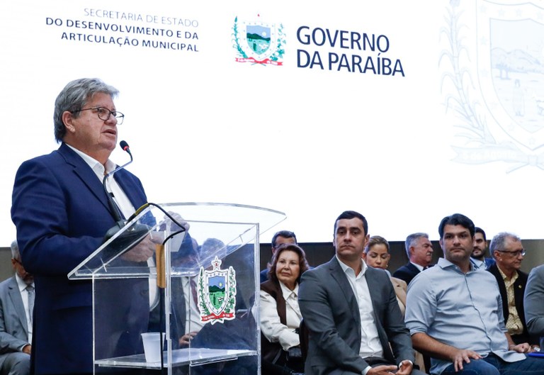 João Azevêdo autoriza pagamento de R$ 168,4 milhões de emendas parlamentares que beneficiam 204 municípios