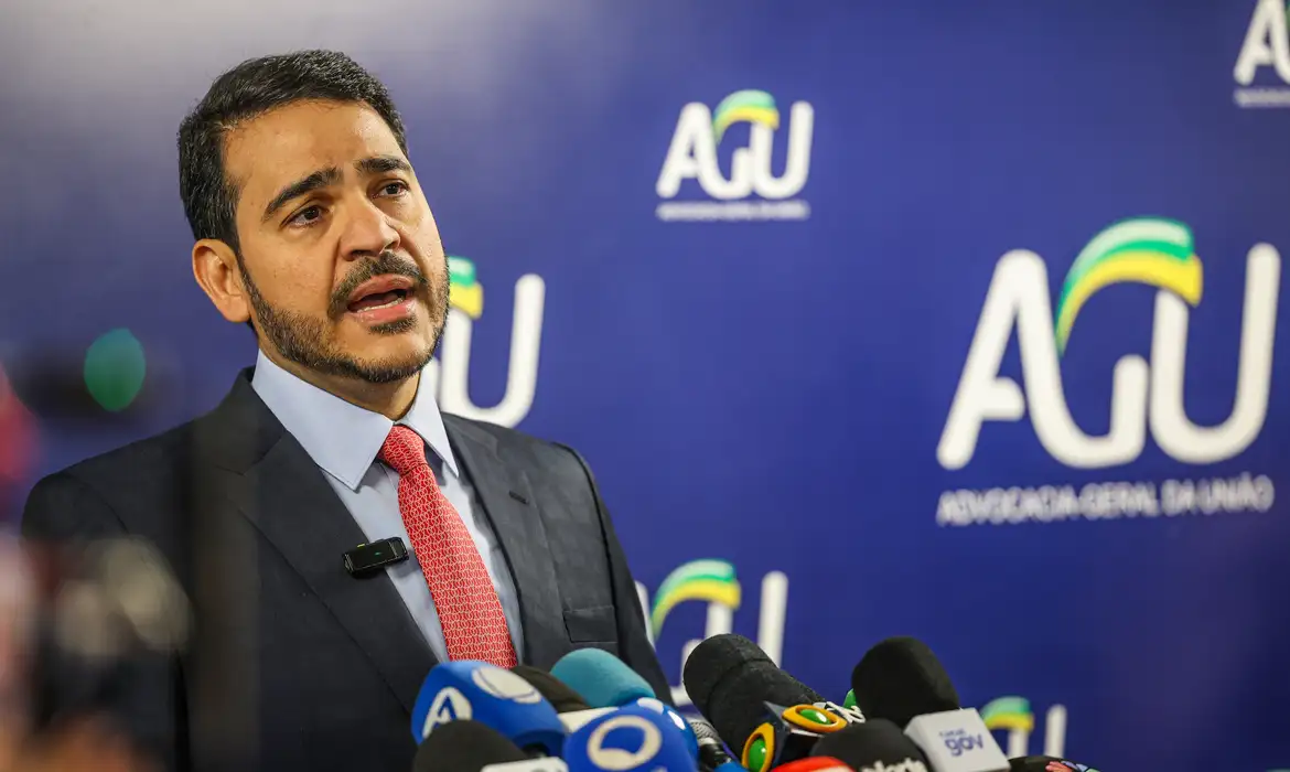 AGU vai ao STF para reverter derrubada de decreto do IOF